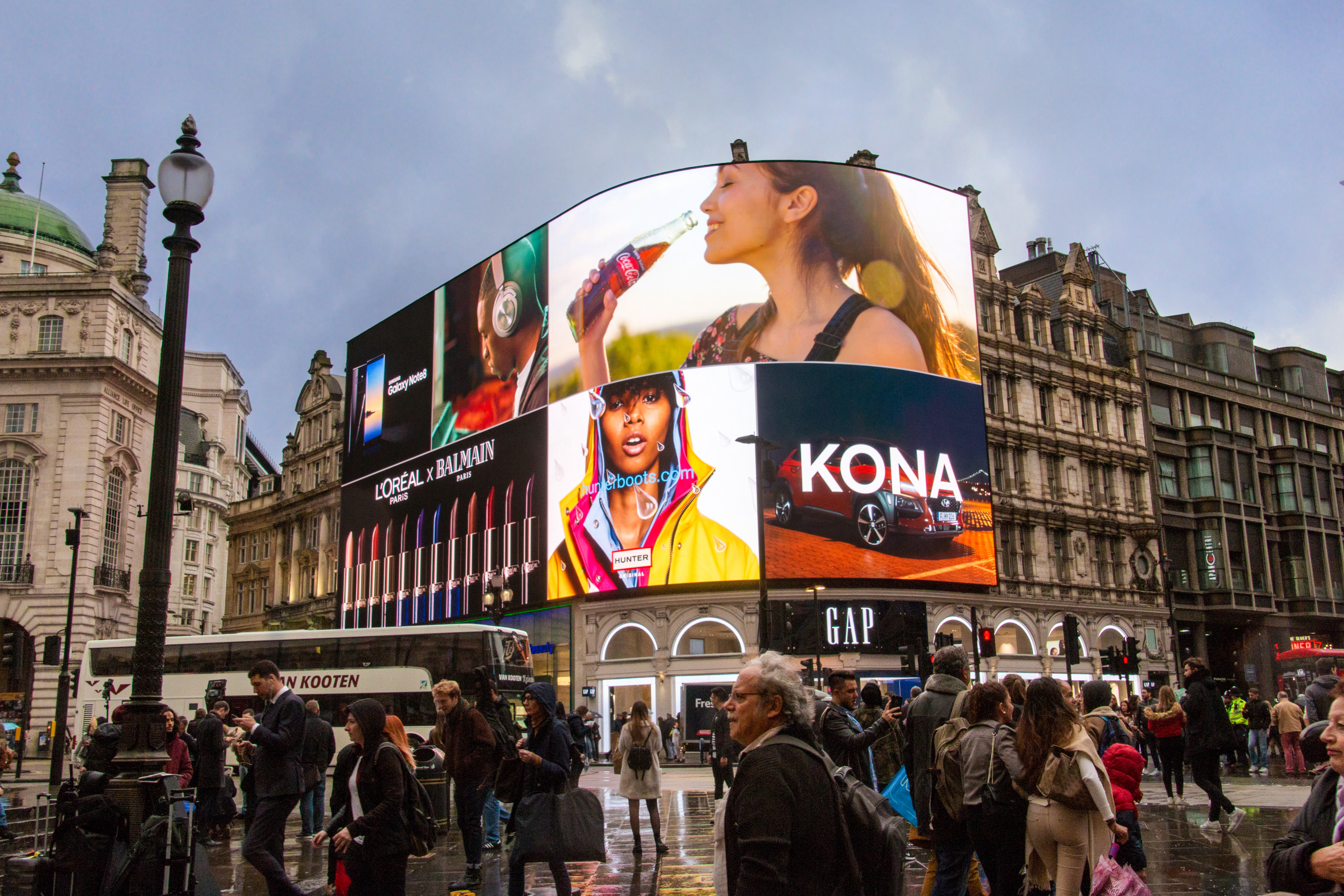 Piccadilly Lights United Kingdom LED Display